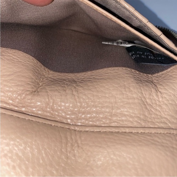 Marc Jacobs Leather Zip Around Wristlet Nude- Pre Loved - Picture 2 of 11